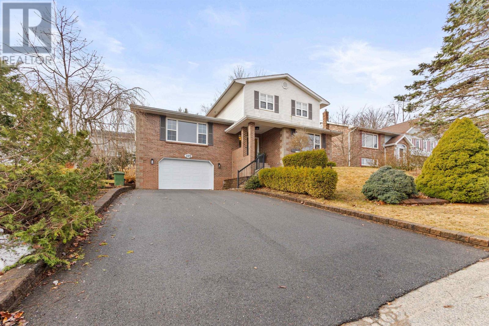 123 Crestwood Place, colby village, Nova Scotia