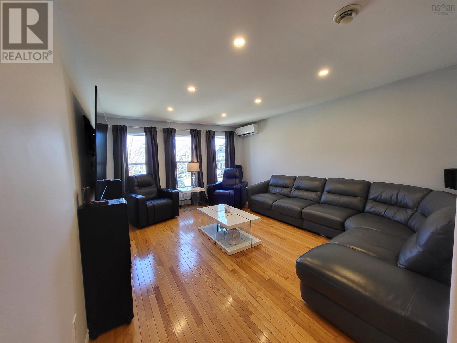 79 South Ridge Circle, Dartmouth, Nova Scotia  B3A 4Z2 - Photo 3 - 202506361