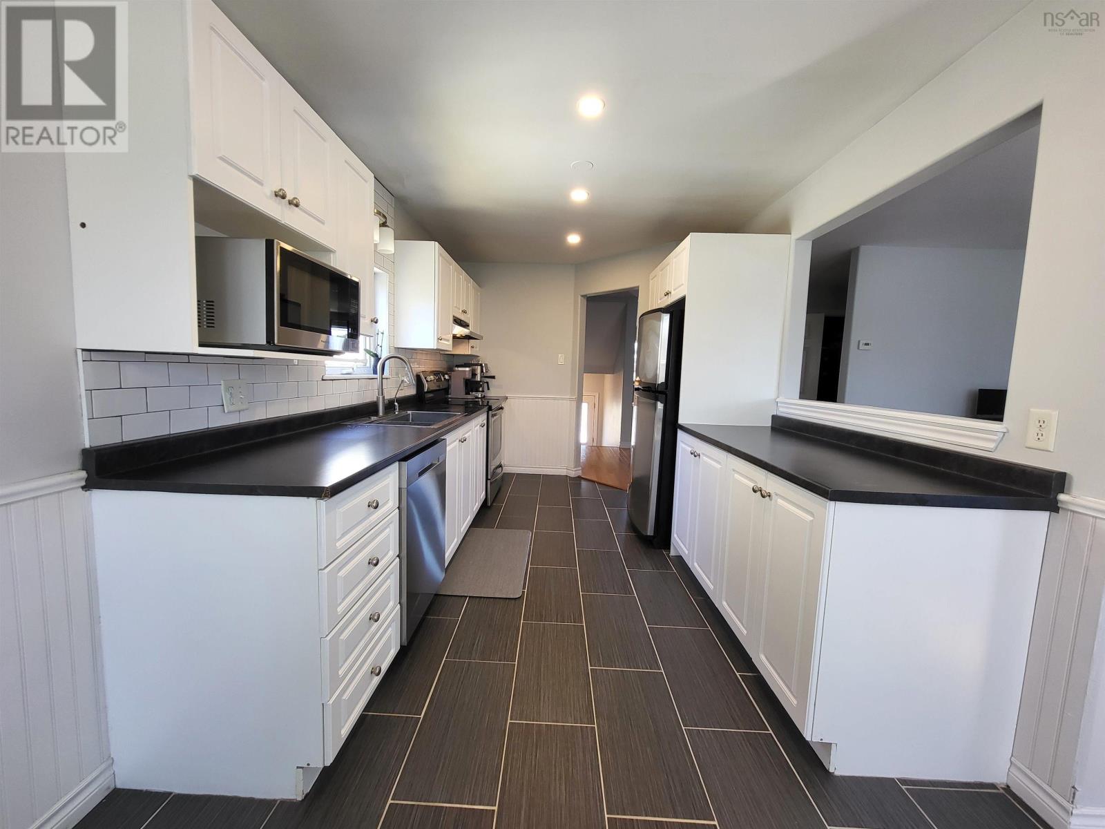 79 South Ridge Circle, Dartmouth, Nova Scotia  B3A 4Z2 - Photo 7 - 202506361