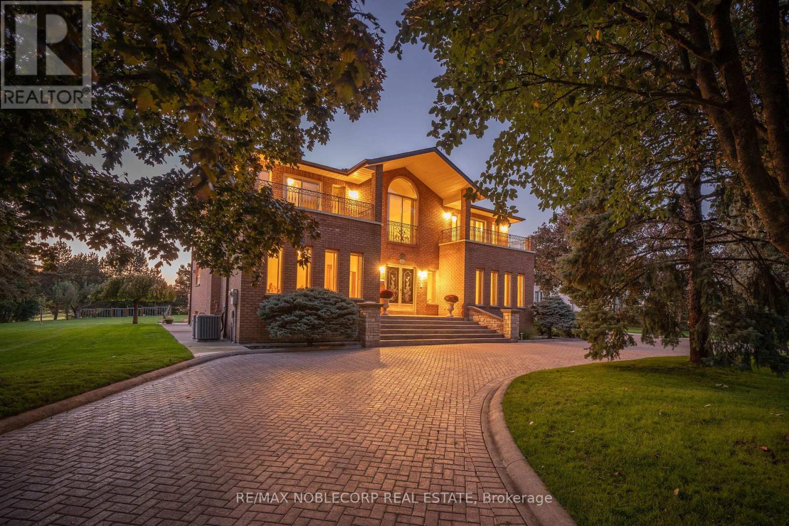 72 Balding Boulevard, Vaughan, Ontario  L4L 3R9 - Photo 1 - N12052692