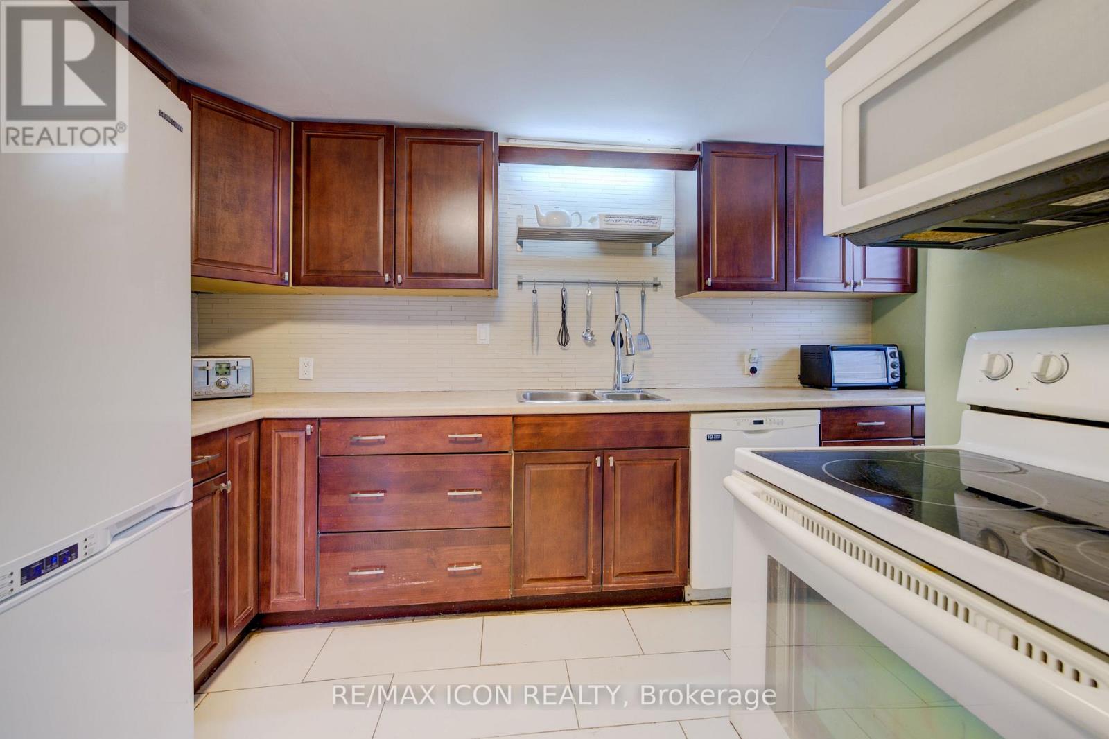 288 Winona Road, Hamilton, Ontario  L8E 5L3 - Photo 17 - X12052714