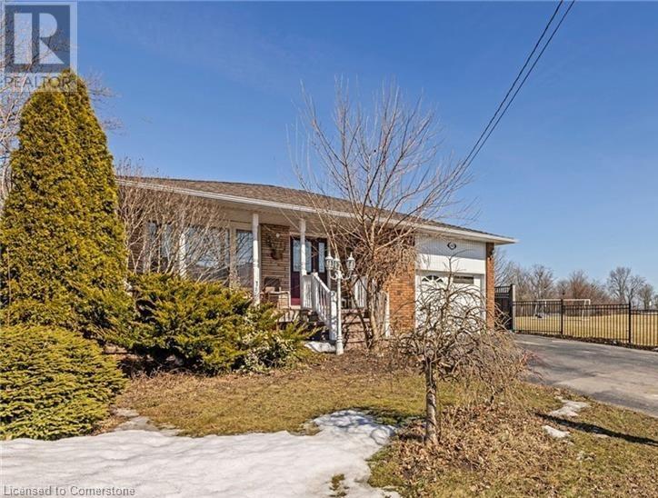 Property at 490 QUEEN VICTORIA Drive image 3
