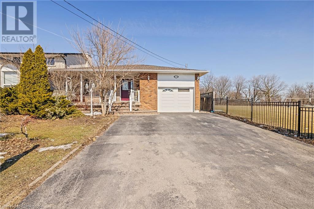 Property at 490 QUEEN VICTORIA Drive image 1