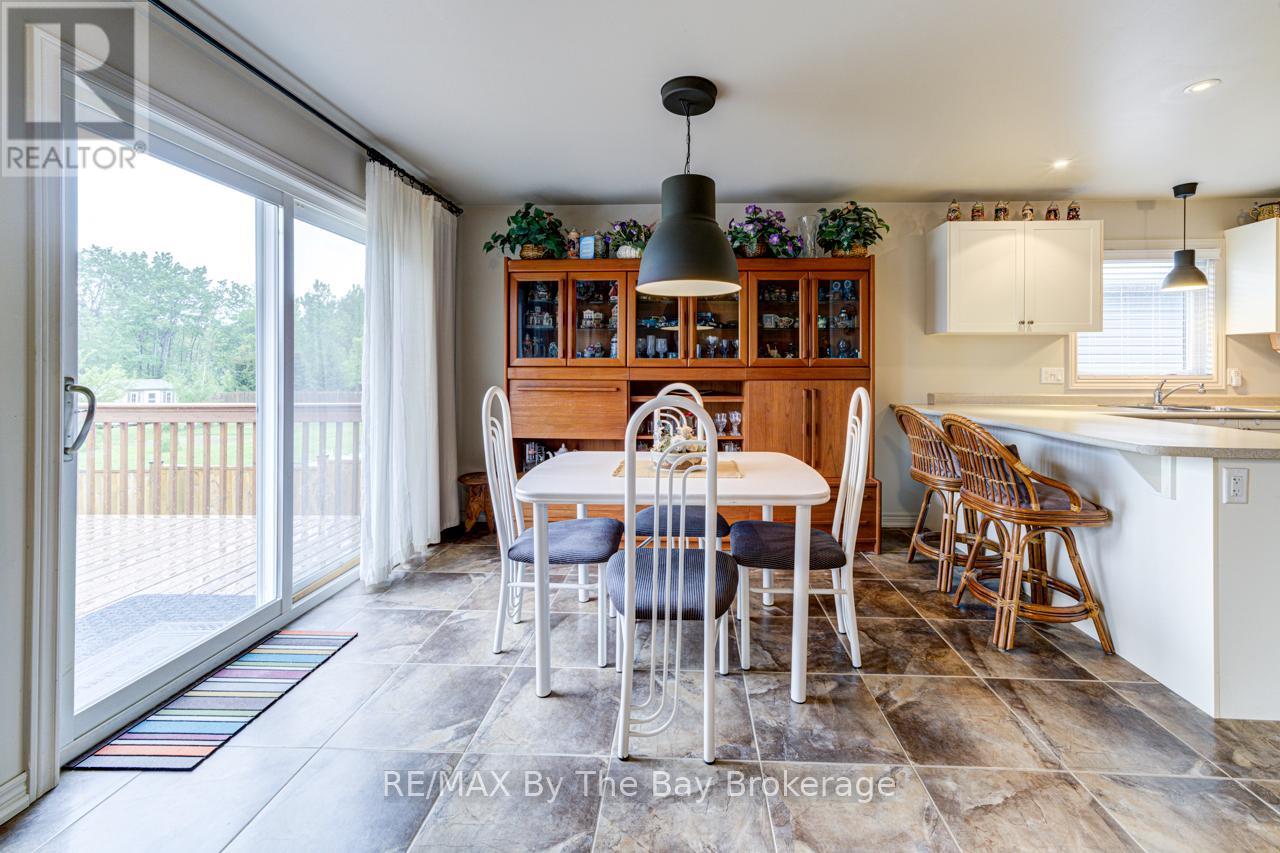 9 George Avenue, Wasaga Beach, Ontario  L9Z 2X9 - Photo 13 - S12052791