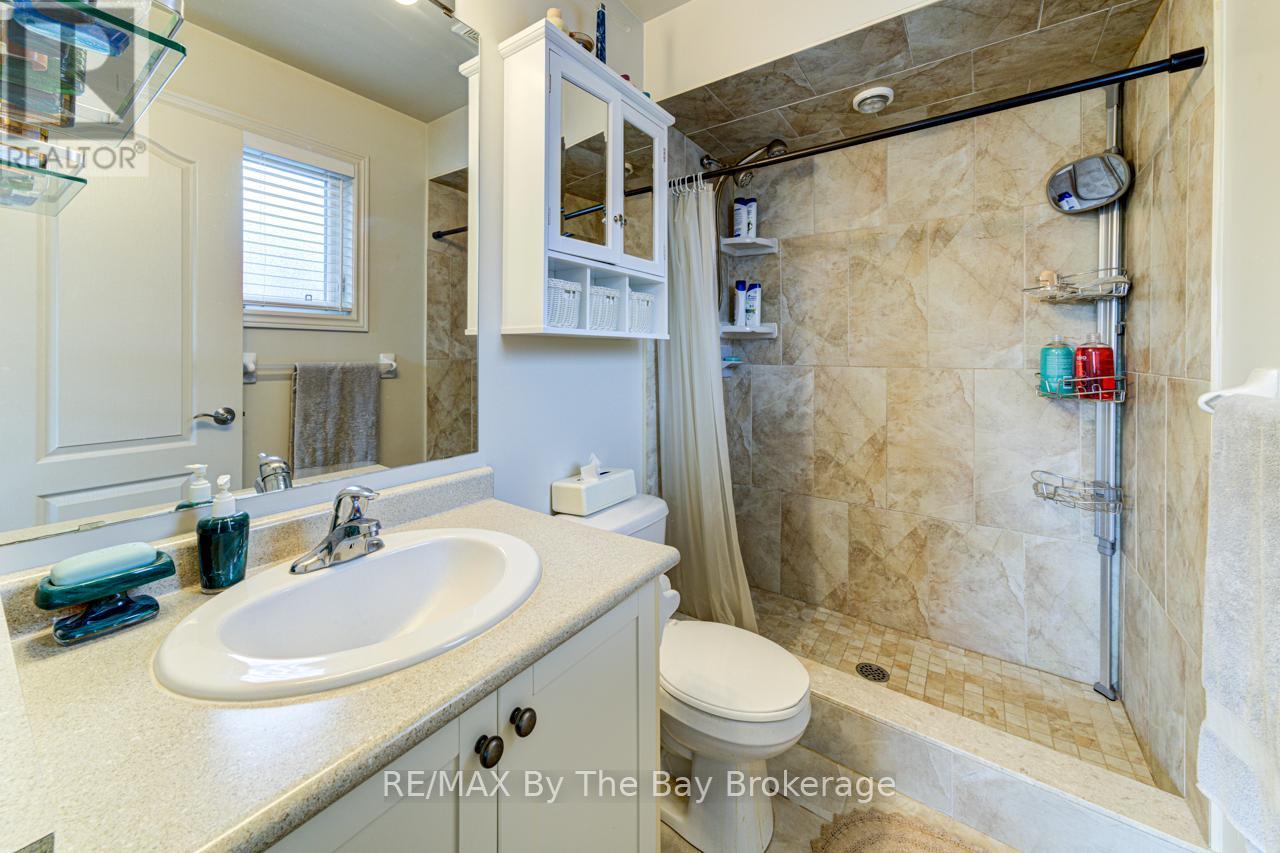9 George Avenue, Wasaga Beach, Ontario  L9Z 2X9 - Photo 20 - S12052791