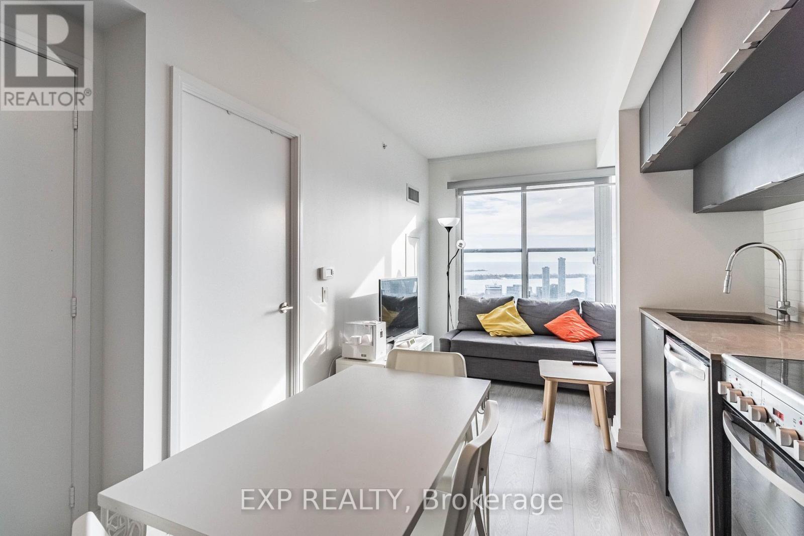 5207 - 181 Dundas Street E, Toronto, Ontario  M5A 0N5 - Photo 8 - C12052837