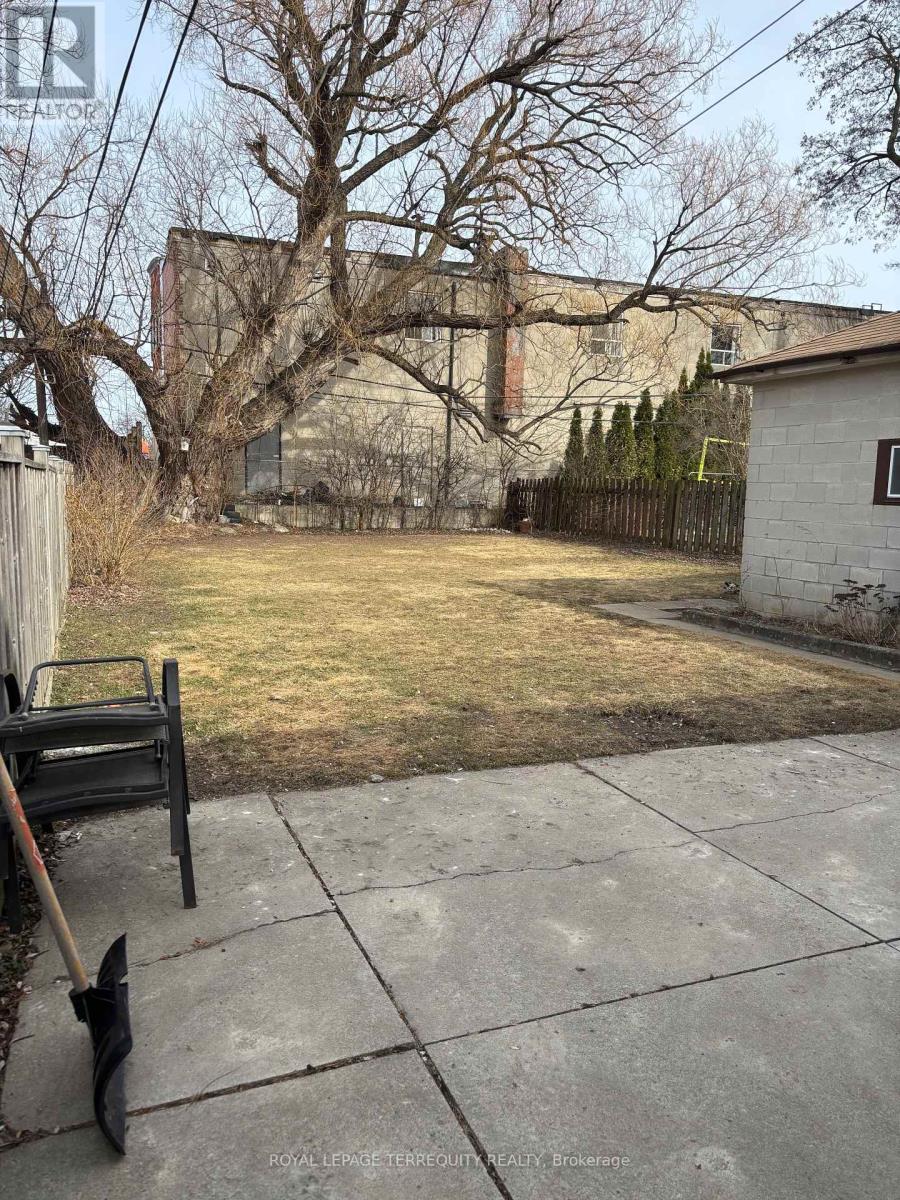 Main - 21 Hubert Avenue, Toronto, Ontario  M1K 1Z7 - Photo 10 - E12052870