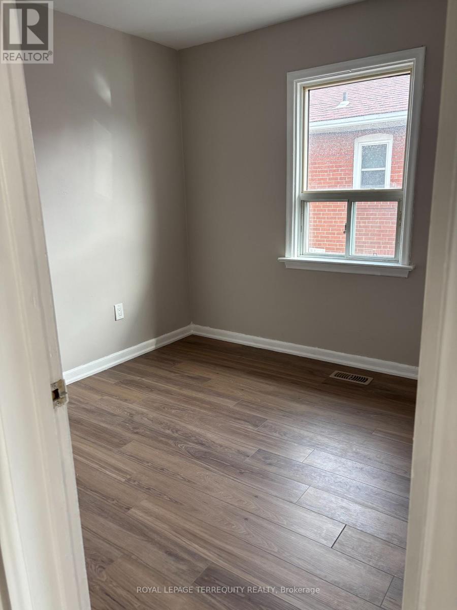Main - 21 Hubert Avenue, Toronto, Ontario  M1K 1Z7 - Photo 5 - E12052870