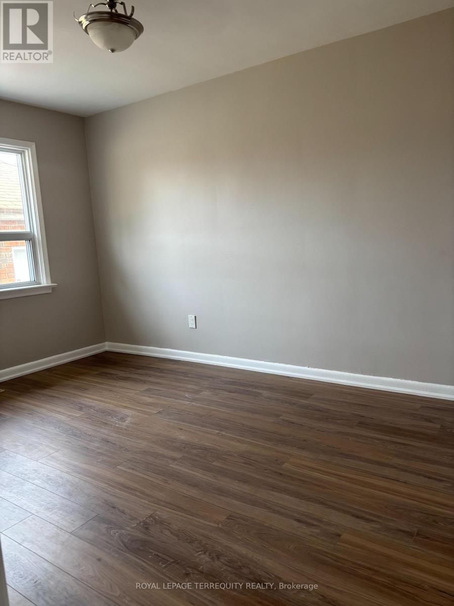 Main - 21 Hubert Avenue, Toronto, Ontario  M1K 1Z7 - Photo 6 - E12052870