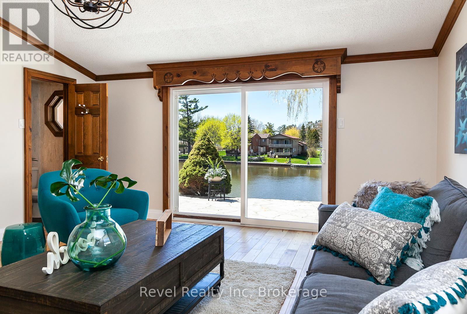 90 Edgewater Road, Wasaga Beach, Ontario  L9Z 2W3 - Photo 8 - S12048506