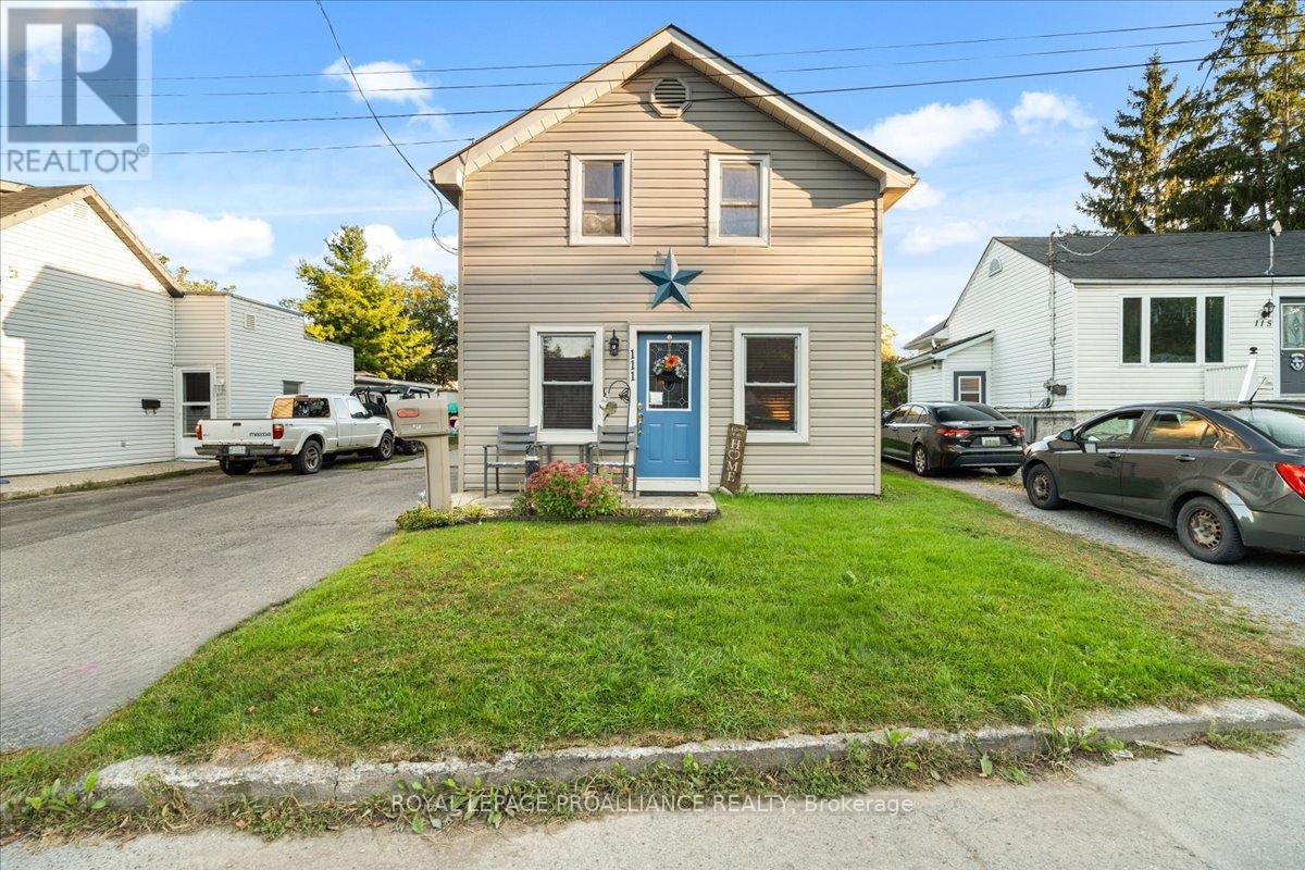 Property at 111 DAVIS STREET E image 1