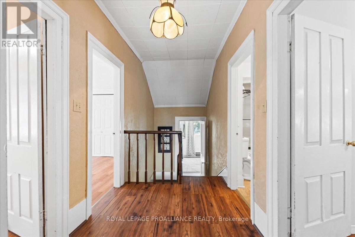 15 Paul Street, Prince Edward County, Ontario  K0K 2T0 - Photo 35 - X12053112