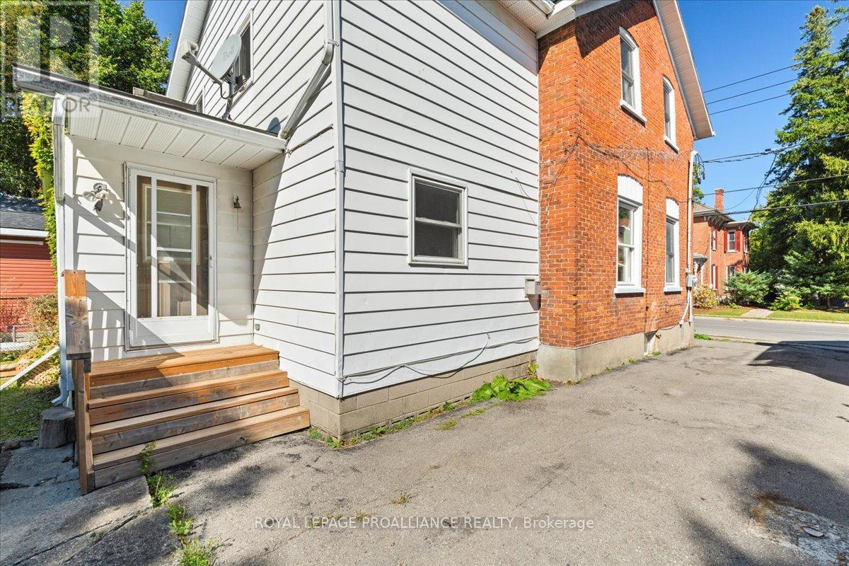 15 Paul Street, Prince Edward County, Ontario  K0K 2T0 - Photo 36 - X12053112
