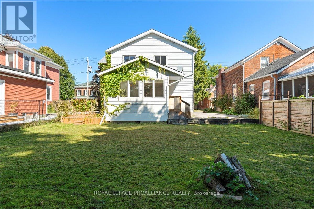 15 Paul Street, Prince Edward County, Ontario  K0K 2T0 - Photo 37 - X12053112