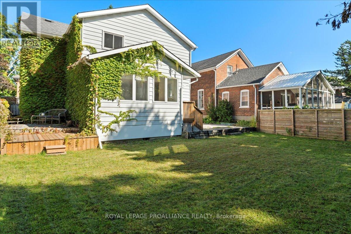 15 Paul Street, Prince Edward County, Ontario  K0K 2T0 - Photo 38 - X12053112