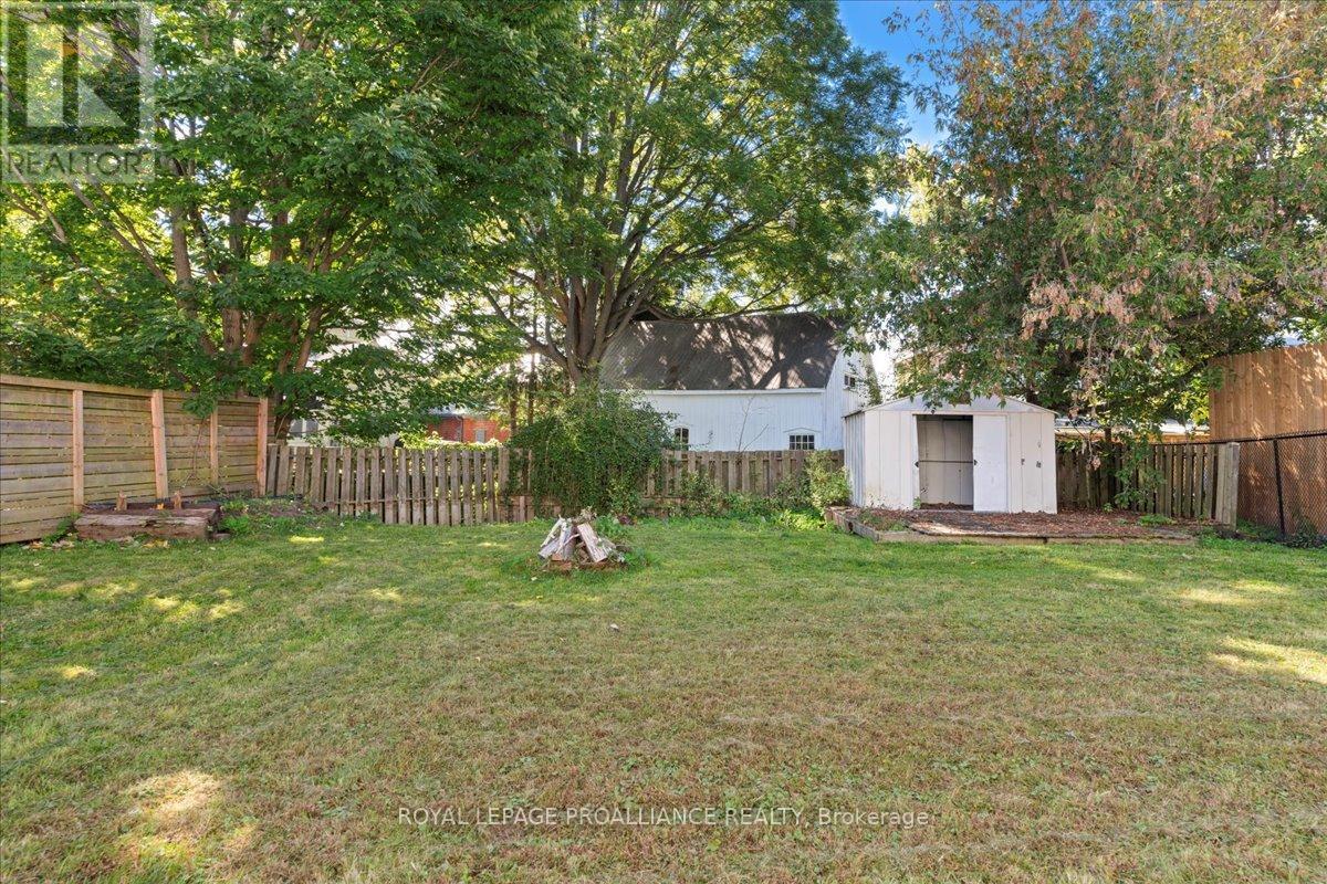 15 Paul Street, Prince Edward County, Ontario  K0K 2T0 - Photo 39 - X12053112