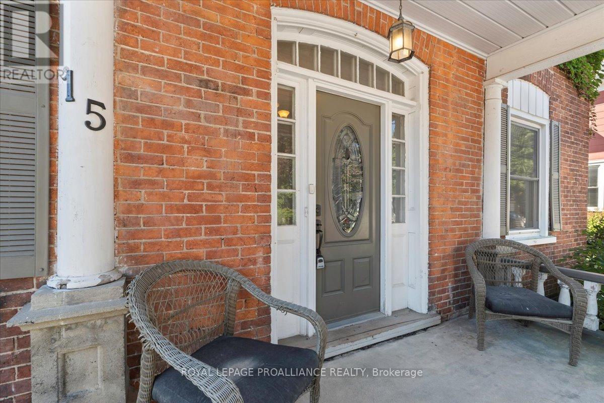 15 Paul Street, Prince Edward County, Ontario  K0K 2T0 - Photo 4 - X12053112