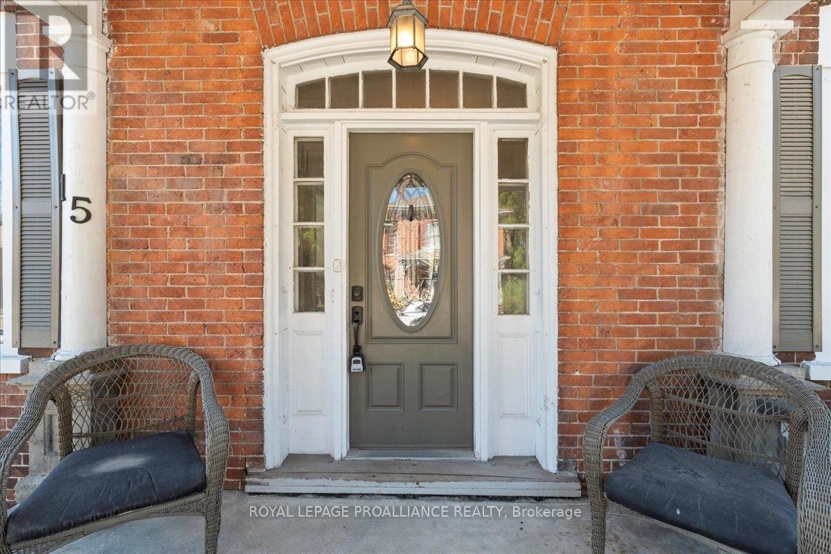 15 Paul Street, Prince Edward County, Ontario  K0K 2T0 - Photo 5 - X12053112