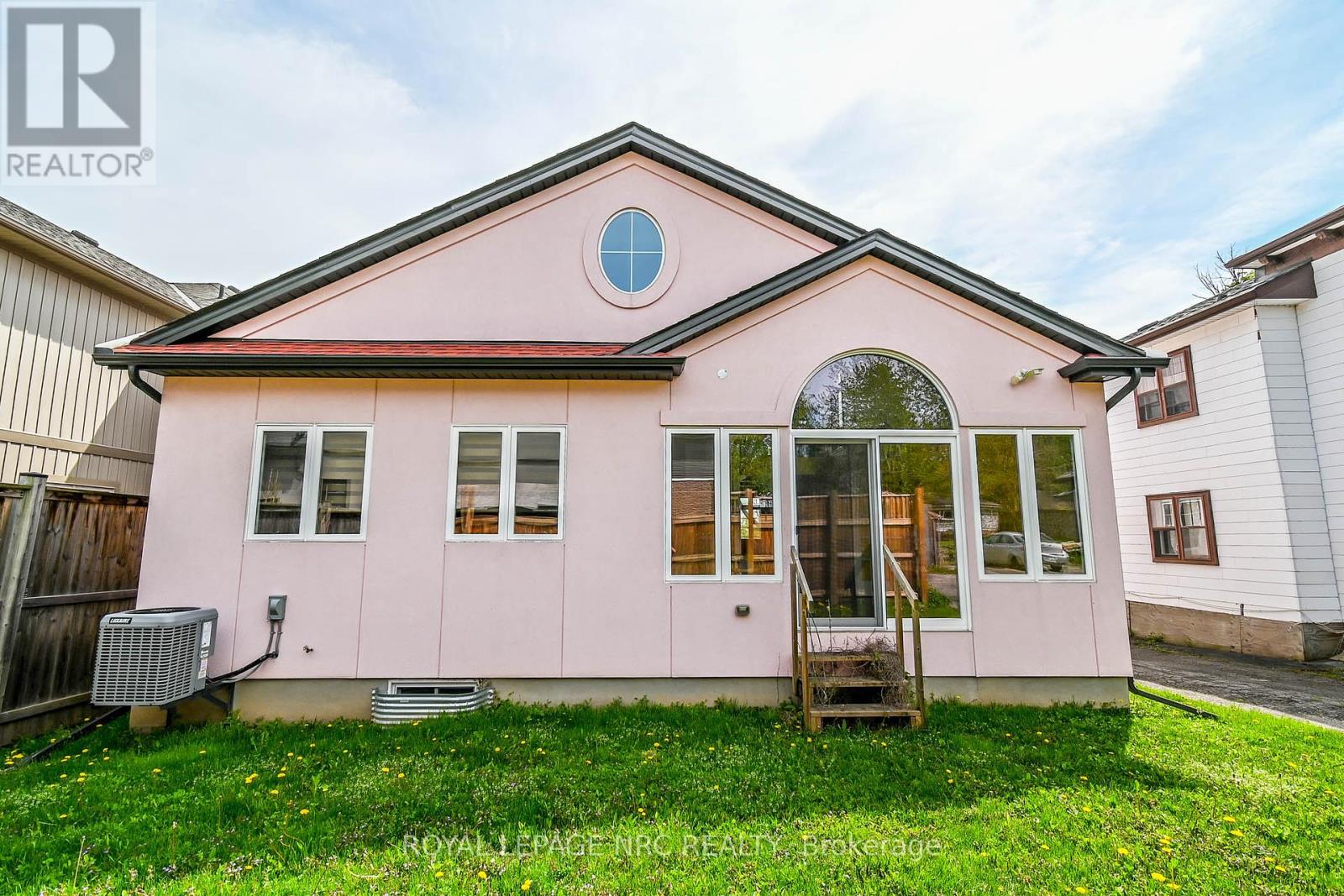 4807 Zimmerman Avenue, Niagara Falls (Downtown), Ontario  L2E 3N1 - Photo 33 - X12052899