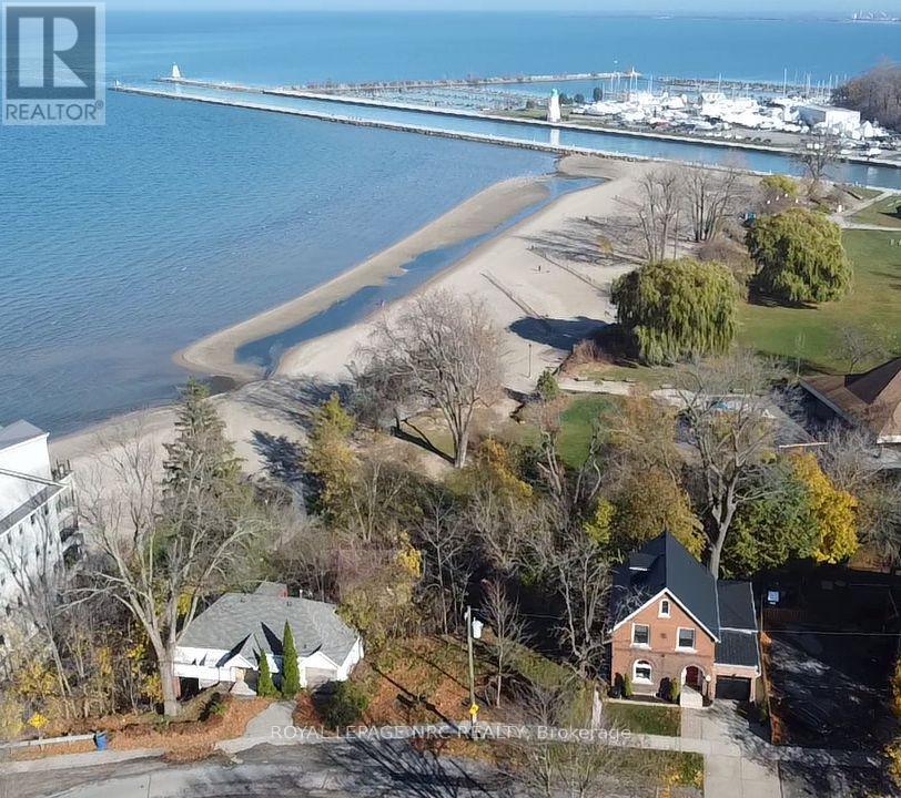 42 Lock Street, St. Catharines, Ontario  L2N 5B7 - Photo 3 - X12052986