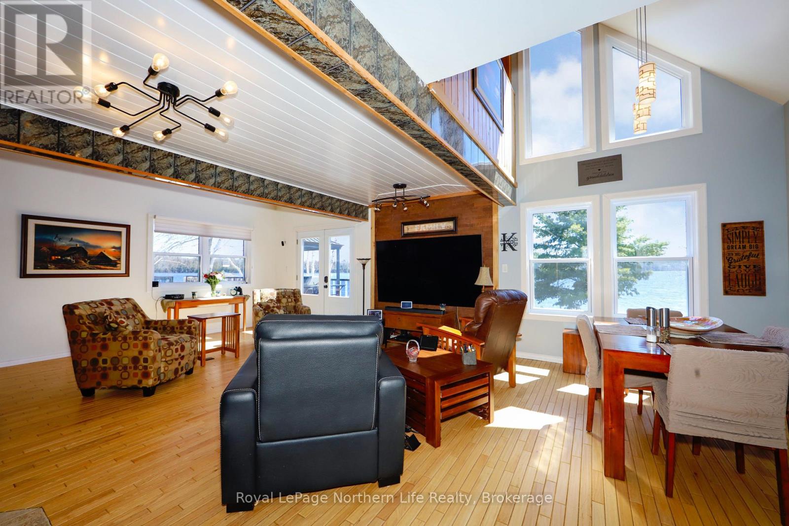 33 White Bear Court, Temagami, Ontario  P0H 2H0 - Photo 24 - X12052902