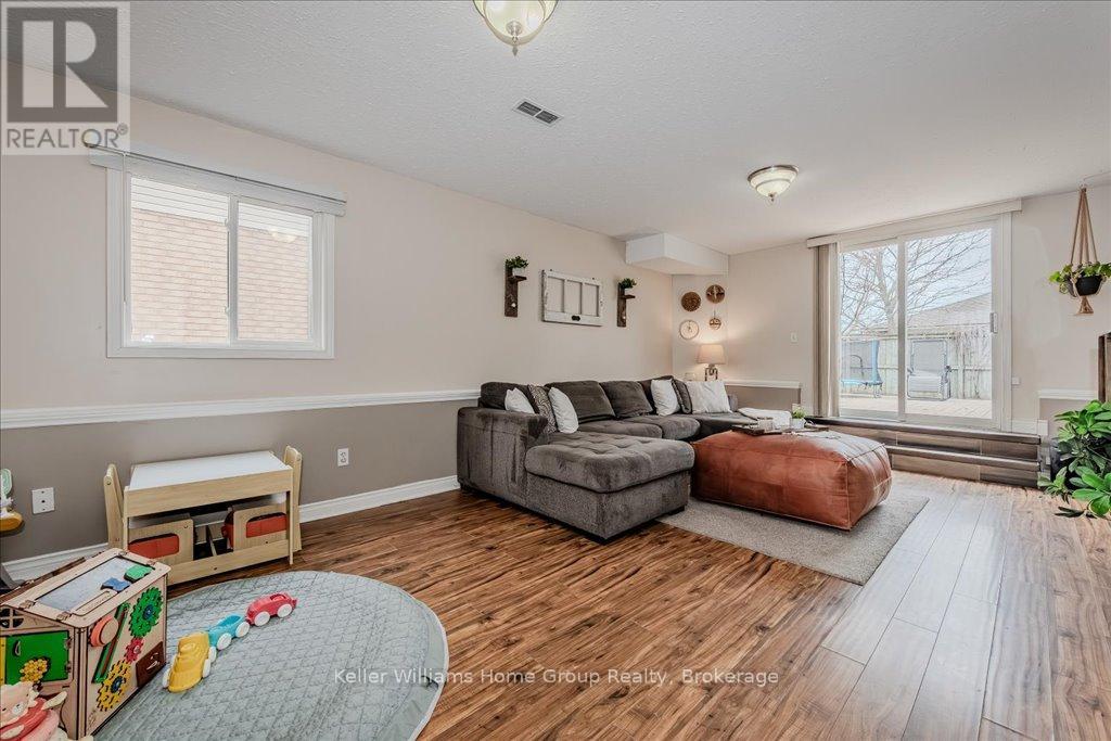 38 Milligan Street, Centre Wellington, Ontario  N1M 3R3 - Photo 13 - X12052889