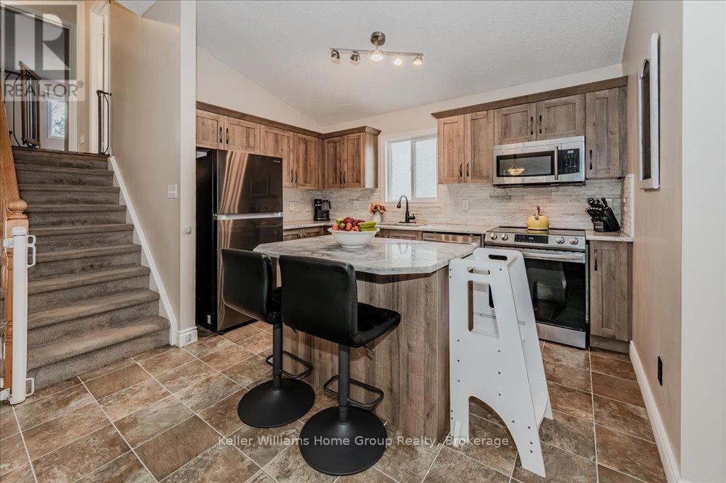 38 Milligan Street, Centre Wellington, Ontario  N1M 3R3 - Photo 9 - X12052889