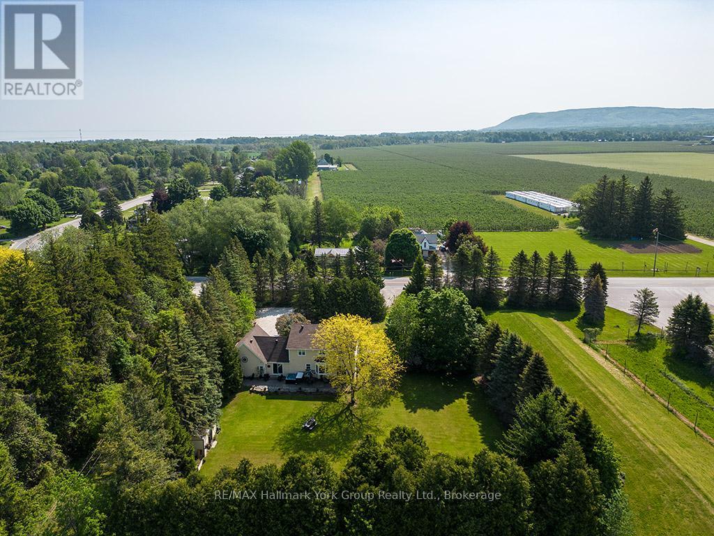 788267 Grey 13 Road, Blue Mountains, Ontario  N0H 1J0 - Photo 2 - X12053057