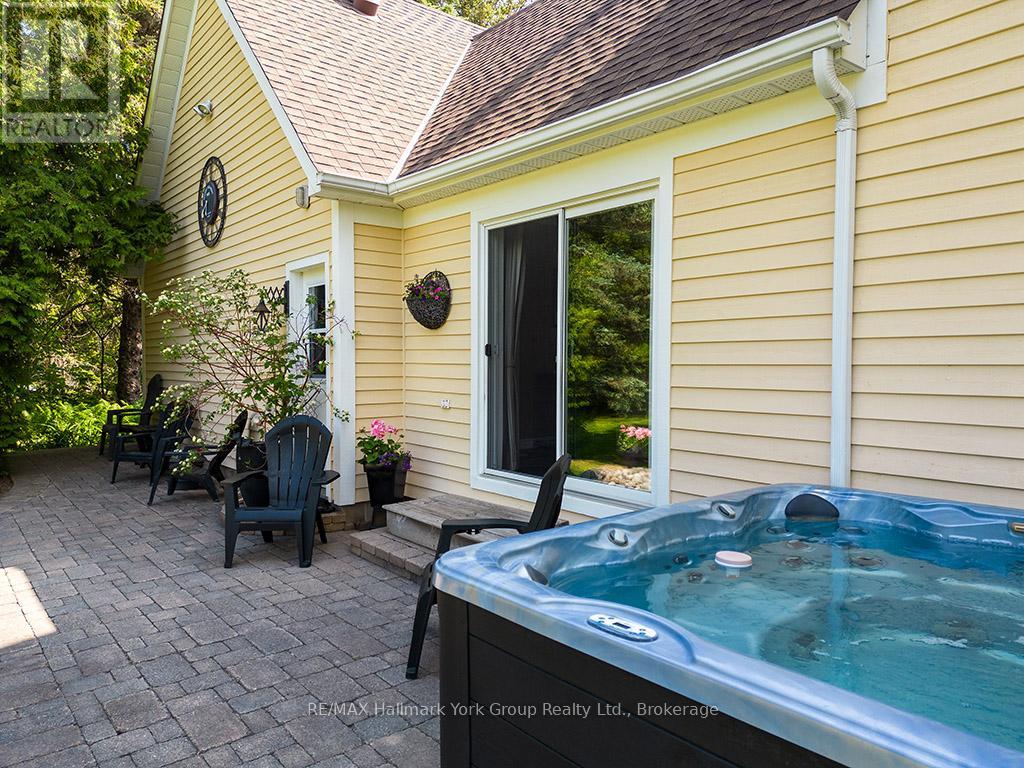 788267 Grey 13 Road, Blue Mountains, Ontario  N0H 1J0 - Photo 20 - X12053057