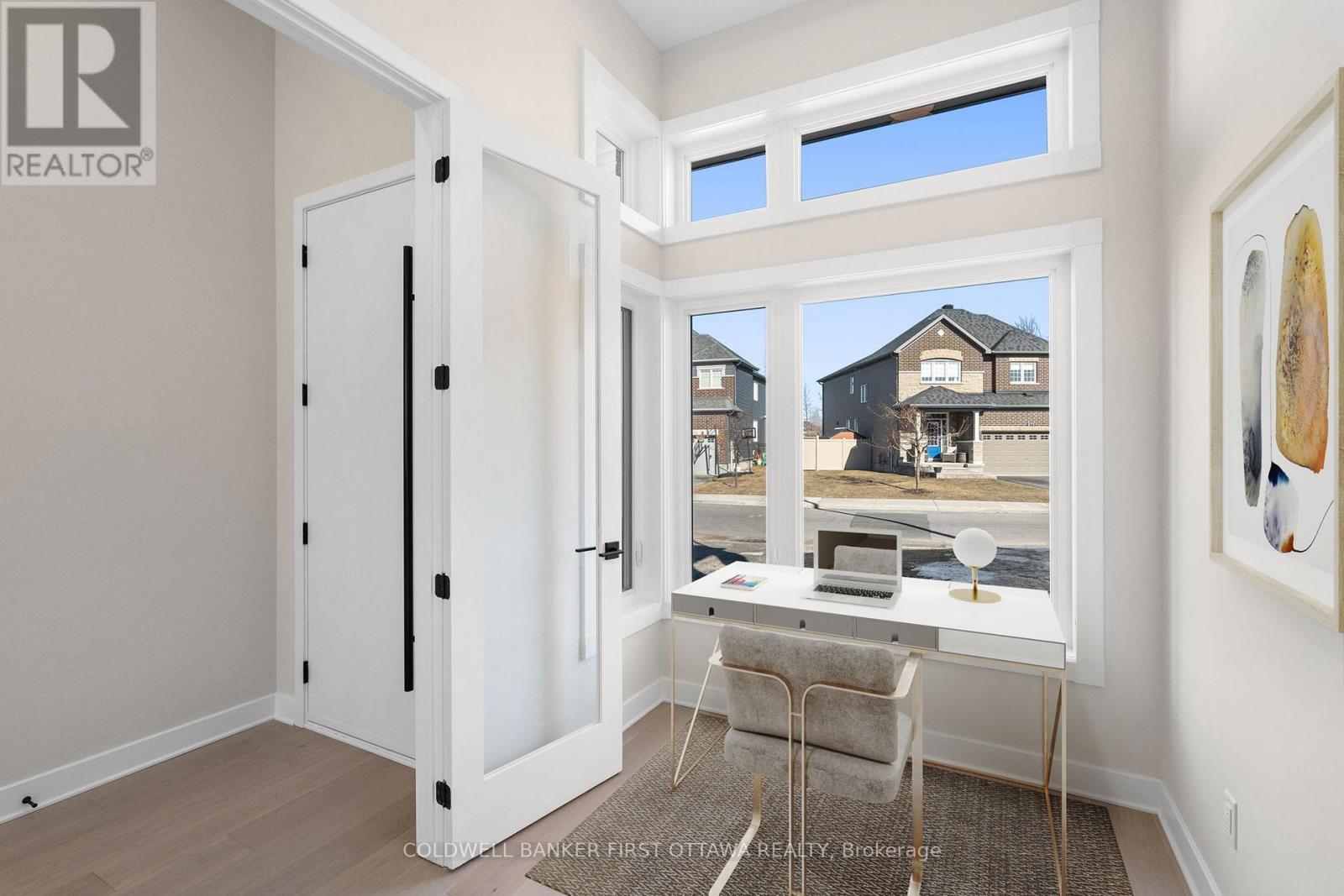 Property at 279 ENCLAVE WALK image 5
