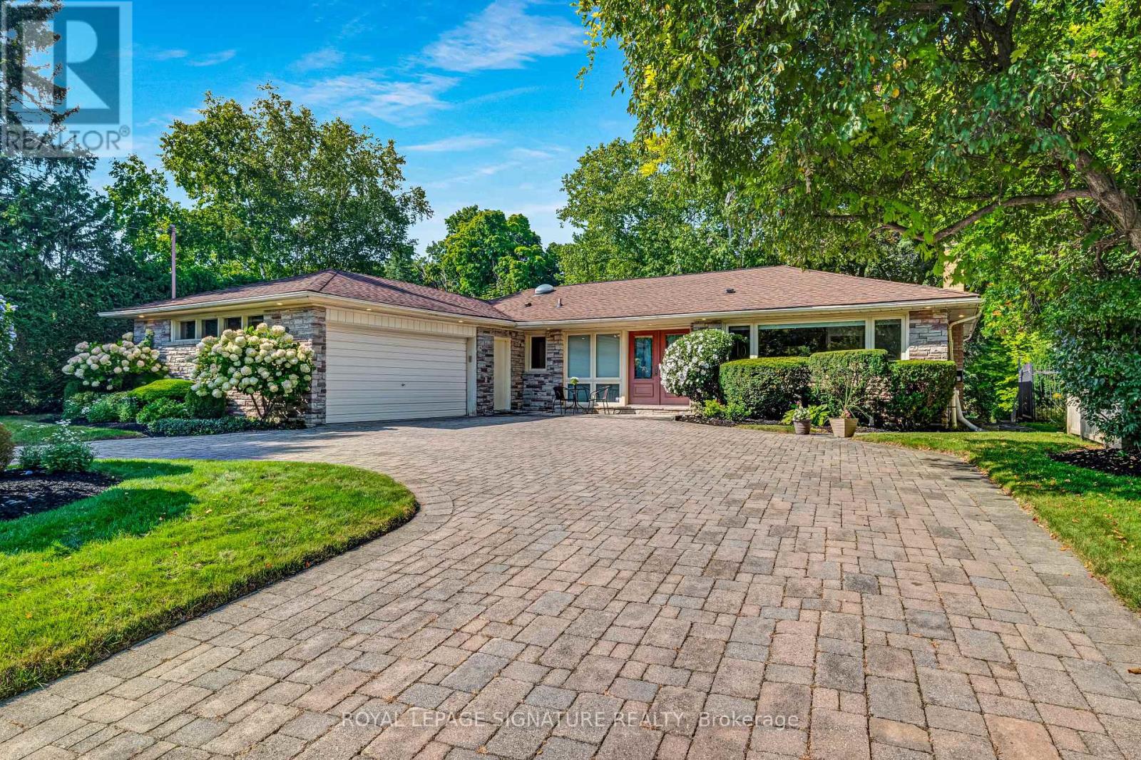 Property at 30 HI MOUNT DRIVE image 1
