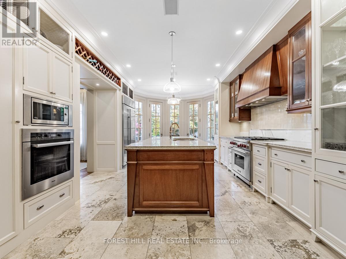 1 Burton Road, Toronto, Ontario  M5P 1T6 - Photo 15 - C12052953
