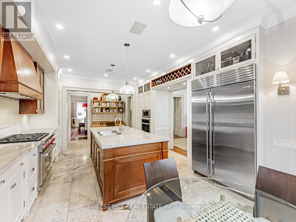 1 Burton Road, Toronto, Ontario  M5P 1T6 - Photo 16 - C12052953