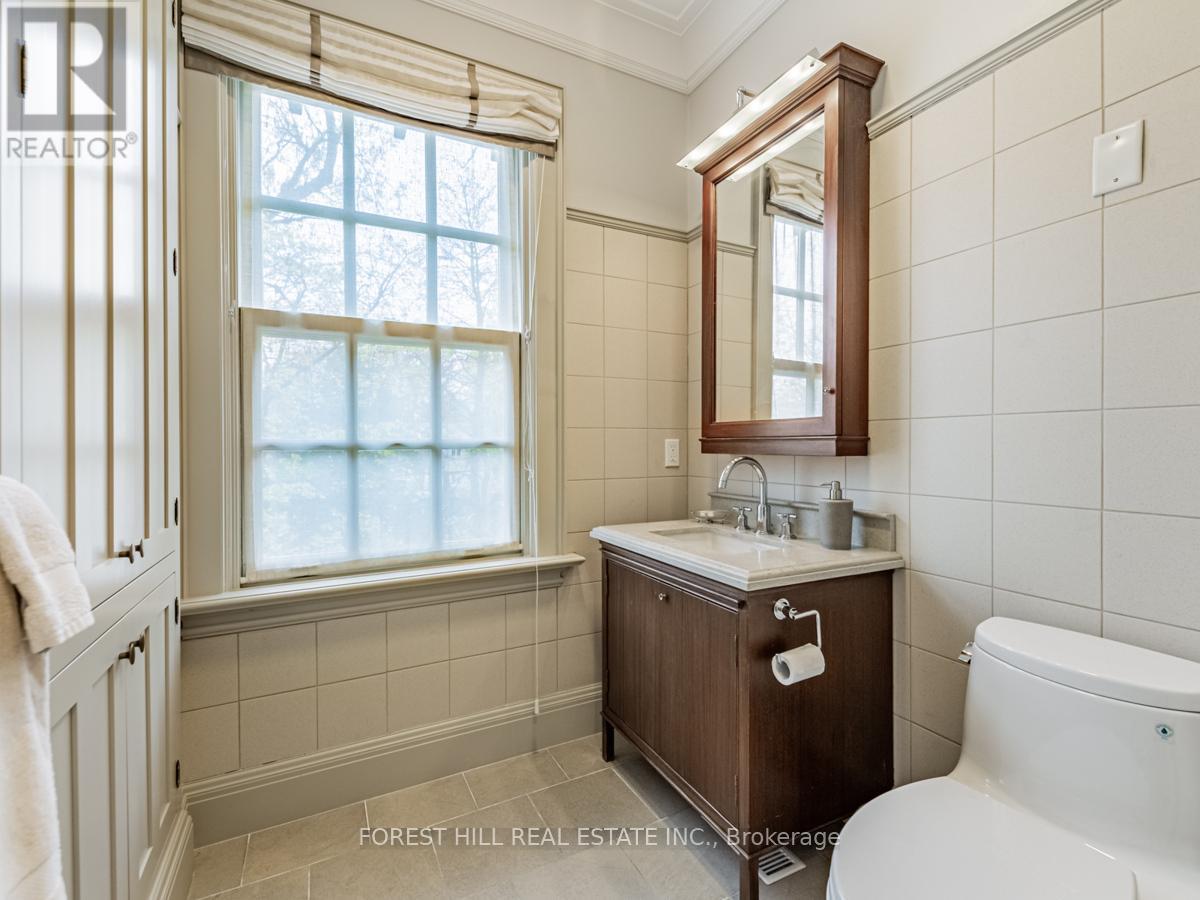 1 Burton Road, Toronto, Ontario  M5P 1T6 - Photo 36 - C12052953