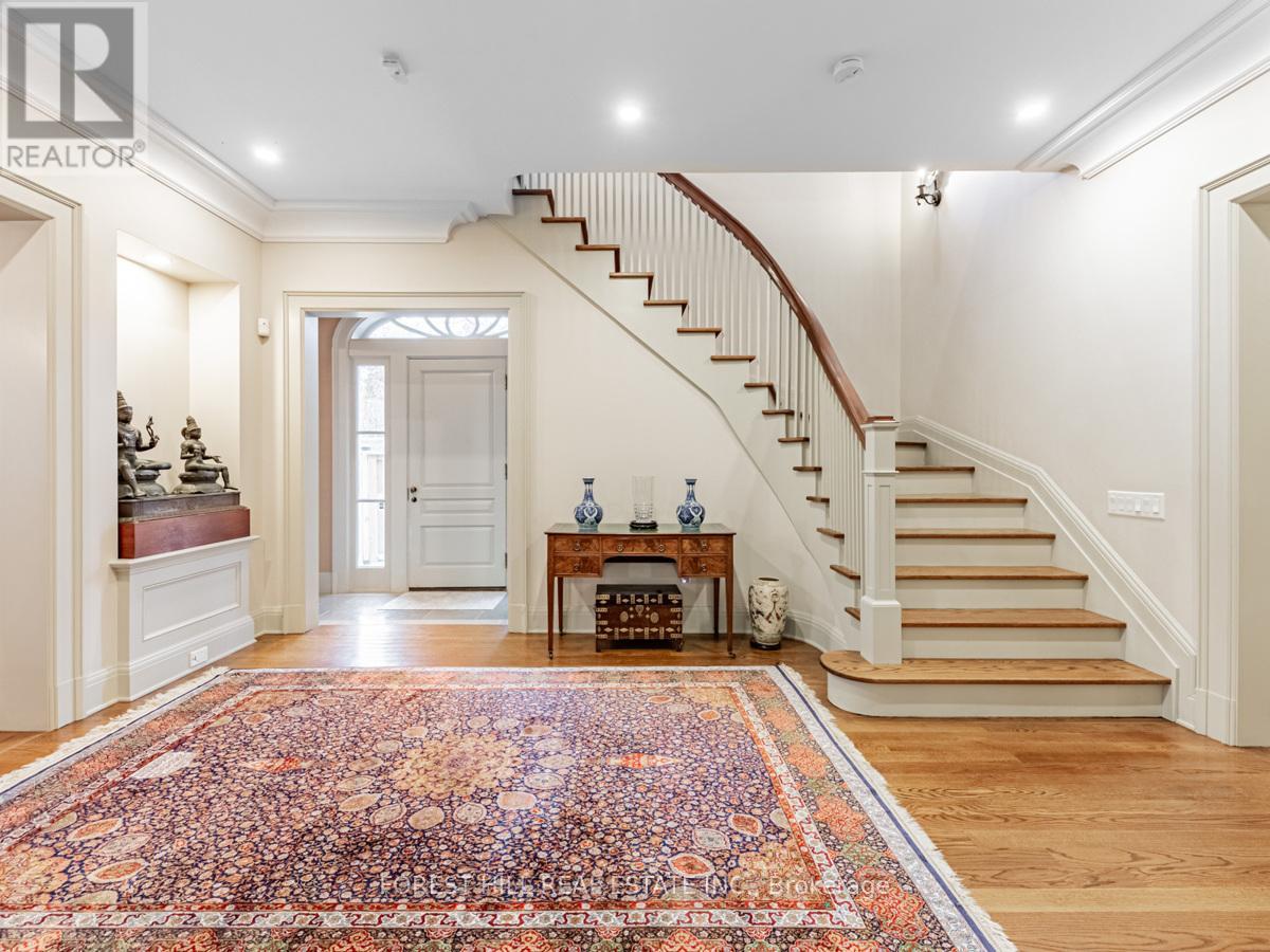 1 Burton Road, Toronto, Ontario  M5P 1T6 - Photo 7 - C12052953