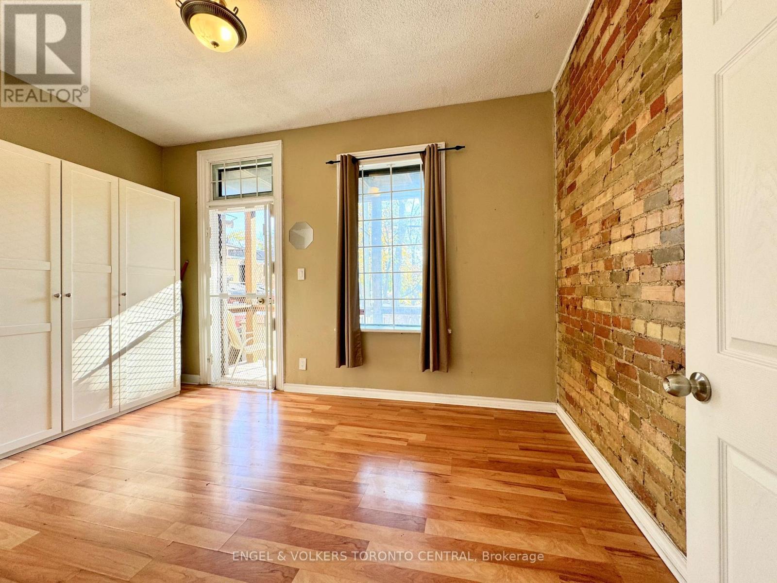 Main - 167 Carlton Street, Toronto, Ontario  M5A 2K3 - Photo 10 - C12052969