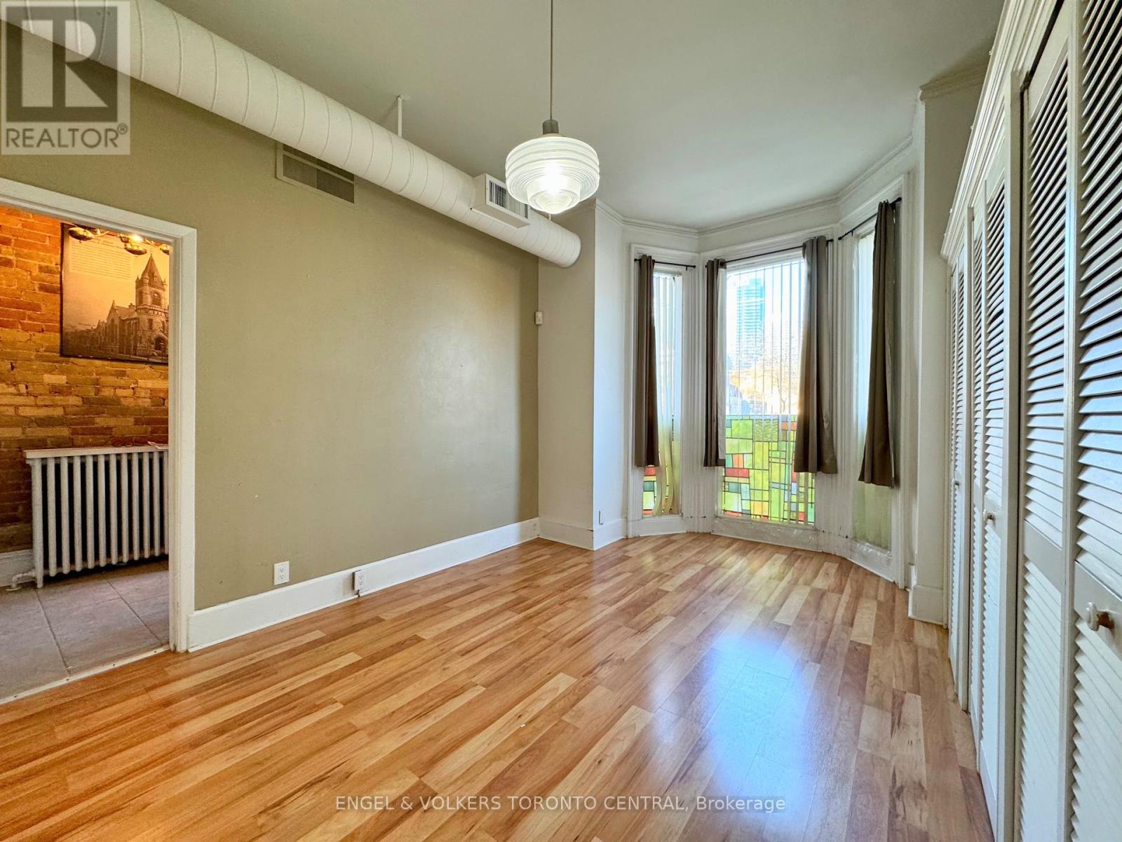 Main - 167 Carlton Street, Toronto, Ontario  M5A 2K3 - Photo 4 - C12052969
