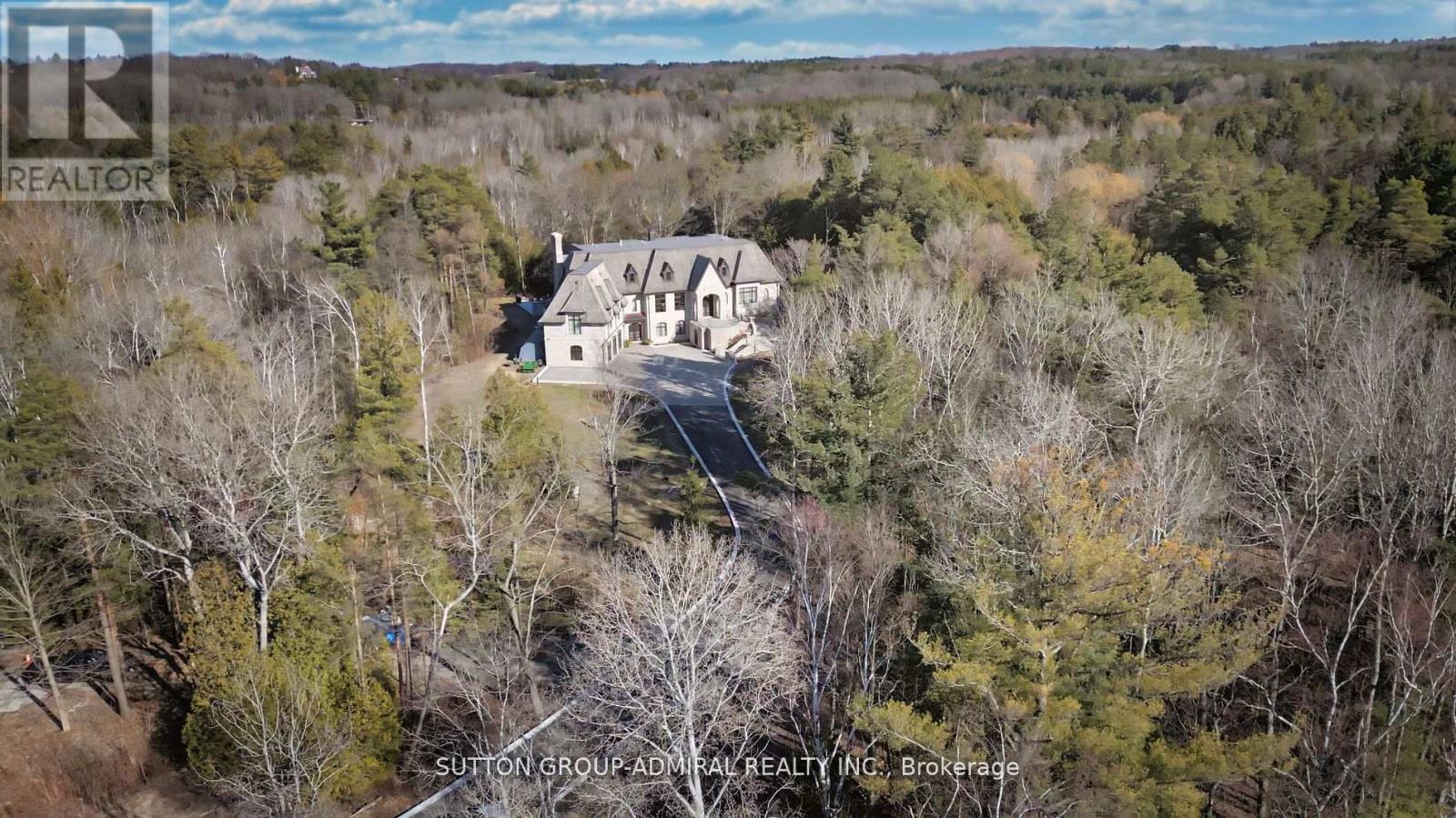 105 KING HILLS LANE, King, Ontario