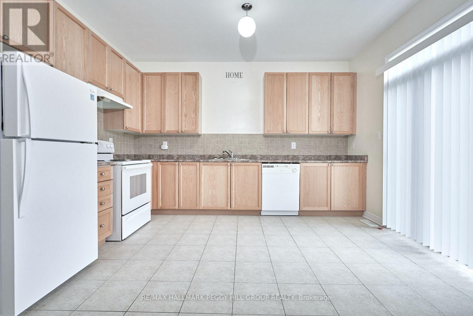 32 Legion Way, Essa, Ontario  L0M 1B5 - Photo 2 - N12053102