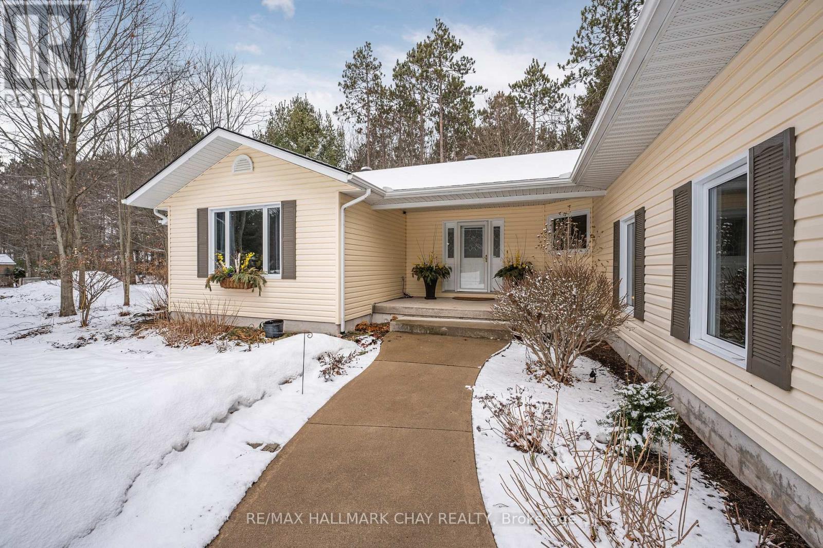 Property at 37 STERLING DRIVE image 3