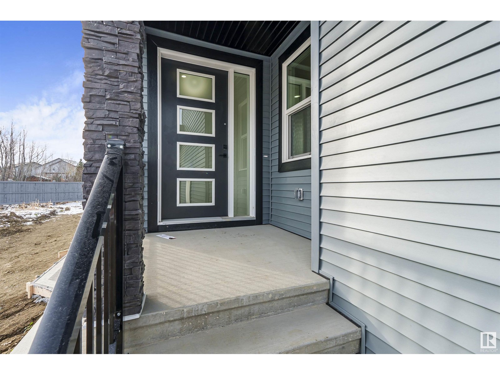 Property at 176 Caledon Crescent CR image 5