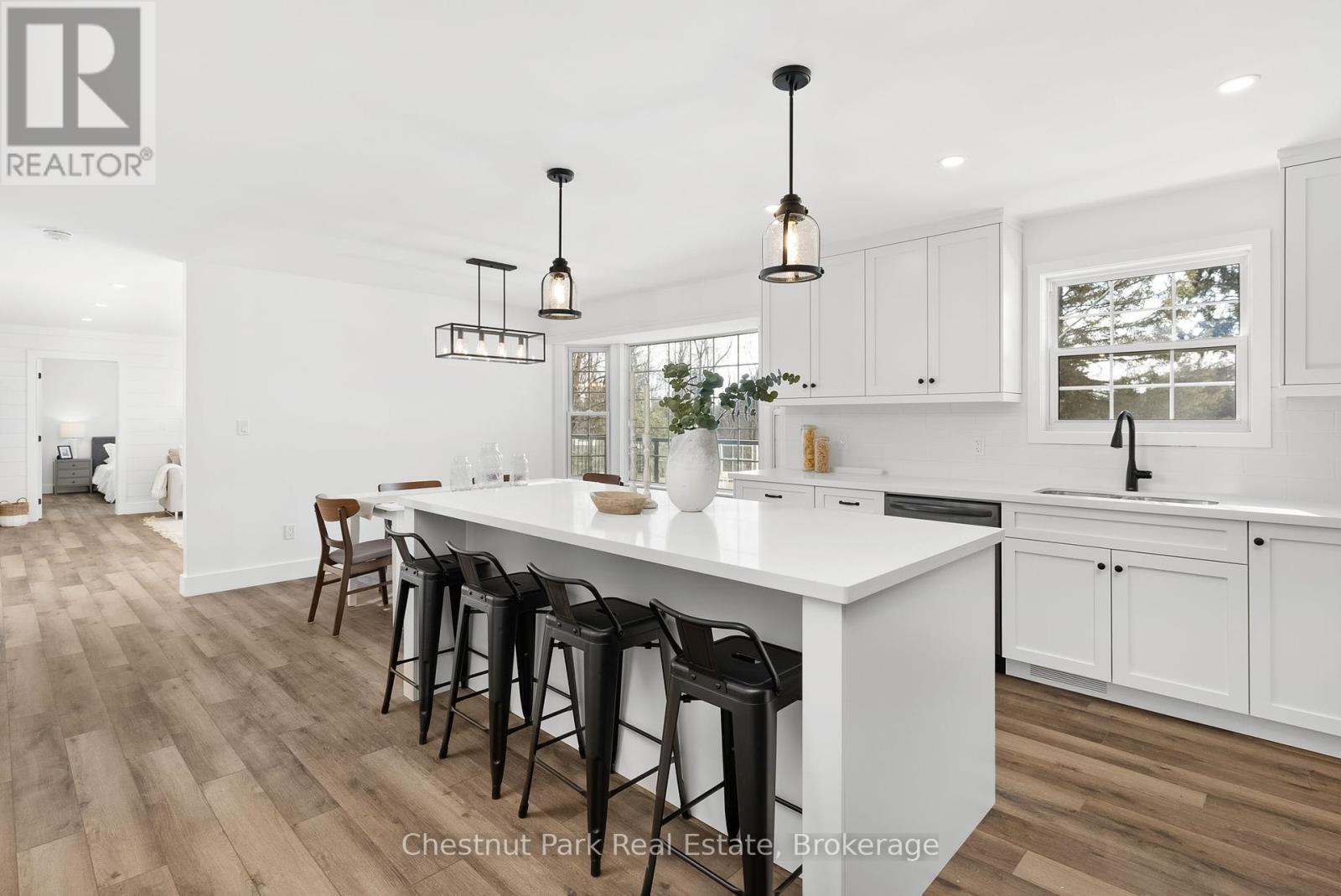 16 Clifford Street, Seguin, Ontario  P0C 1J0 - Photo 13 - X12053137