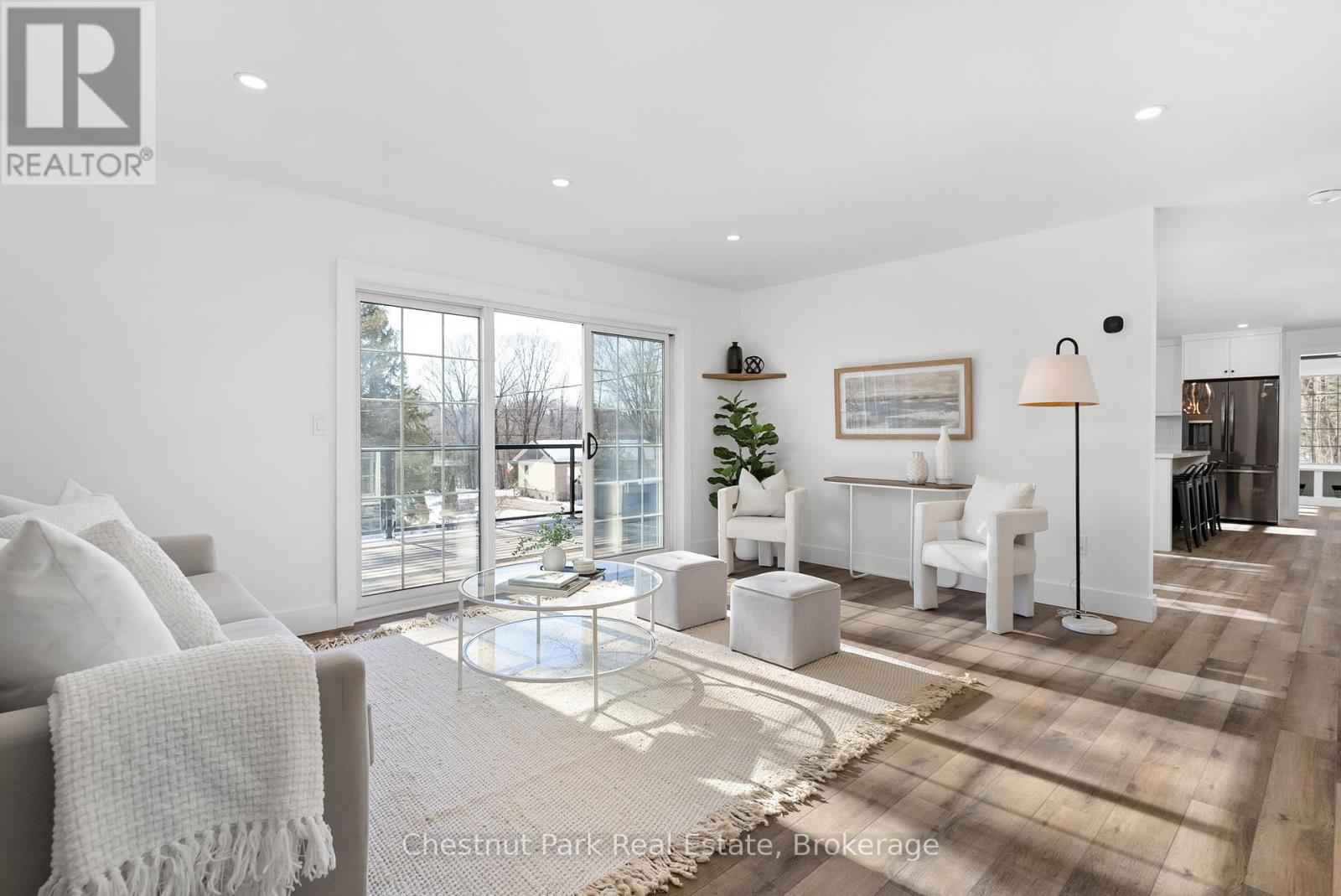 16 Clifford Street, Seguin, Ontario  P0C 1J0 - Photo 14 - X12053137