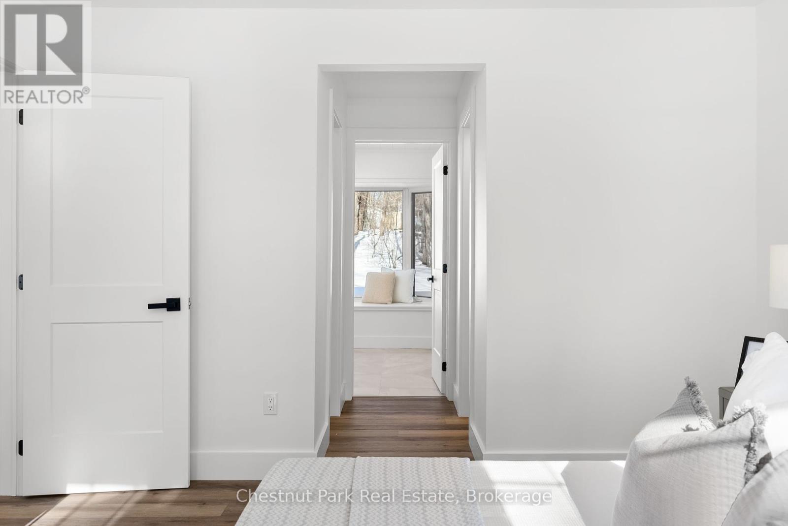16 Clifford Street, Seguin, Ontario  P0C 1J0 - Photo 21 - X12053137