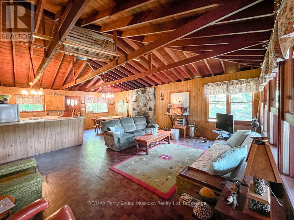 20 Golden Horseshoe Lane, Whitestone, Ontario  P0A 1G0 - Photo 14 - X12053152