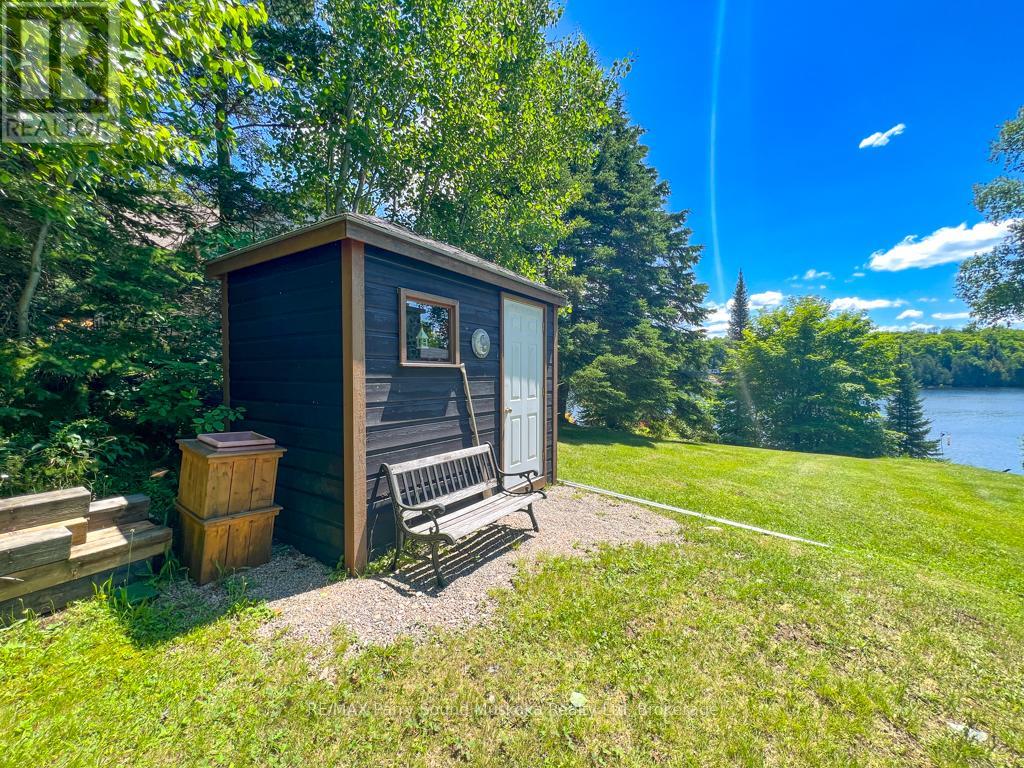 20 Golden Horseshoe Lane, Whitestone, Ontario  P0A 1G0 - Photo 9 - X12053152
