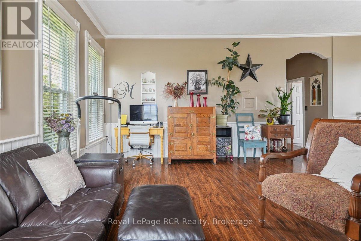 1212 Bruce Road 40, Arran-Elderslie, Ontario  N0H 1L0 - Photo 11 - X12053165