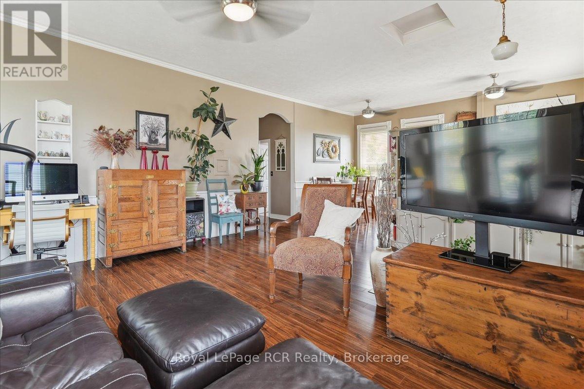 1212 Bruce Road 40, Arran-Elderslie, Ontario  N0H 1L0 - Photo 12 - X12053165