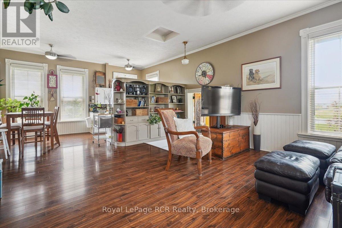 1212 Bruce Road 40, Arran-Elderslie, Ontario  N0H 1L0 - Photo 13 - X12053165