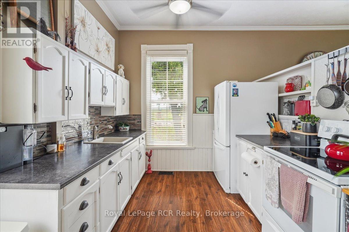 1212 Bruce Road 40, Arran-Elderslie, Ontario  N0H 1L0 - Photo 15 - X12053165